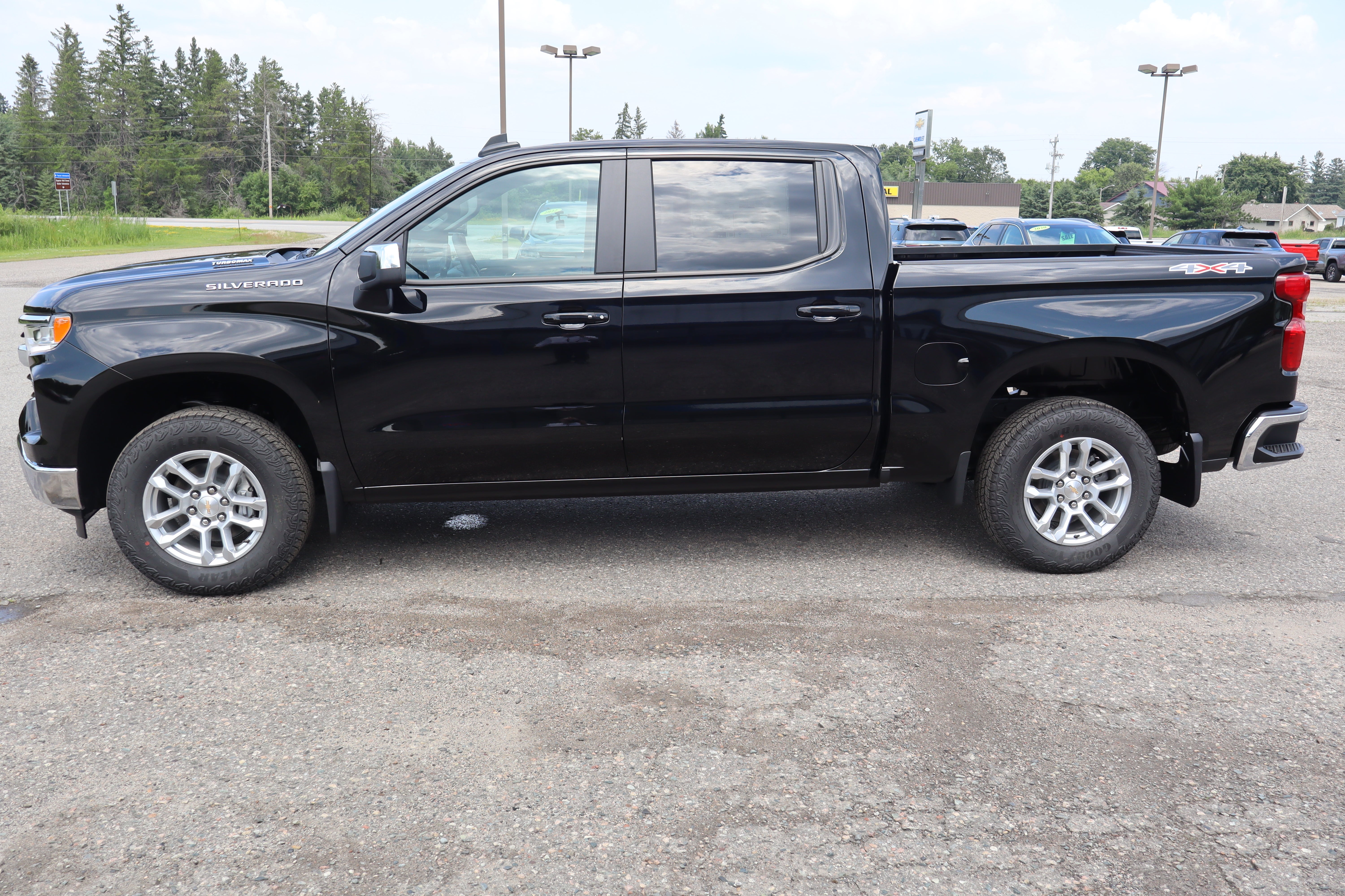 2025 Chevrolet Silverado 1500 LT