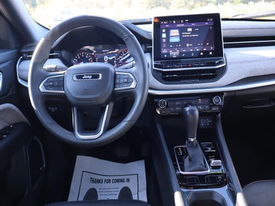 2023 Jeep Compass Latitude Lux