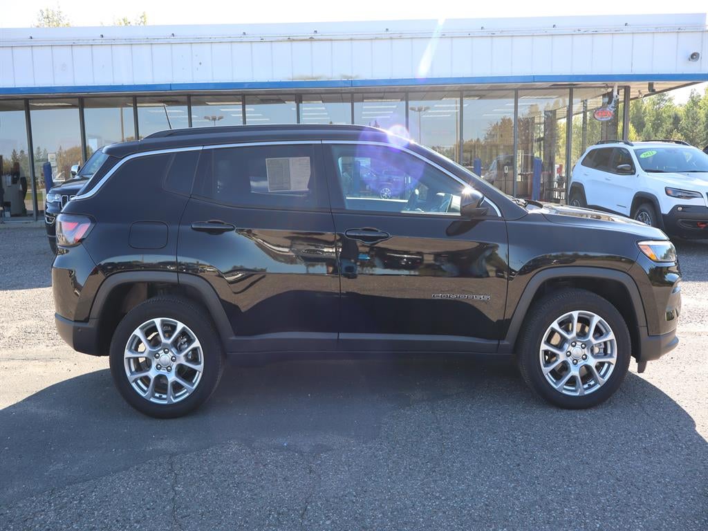 2023 Jeep Compass Latitude Lux