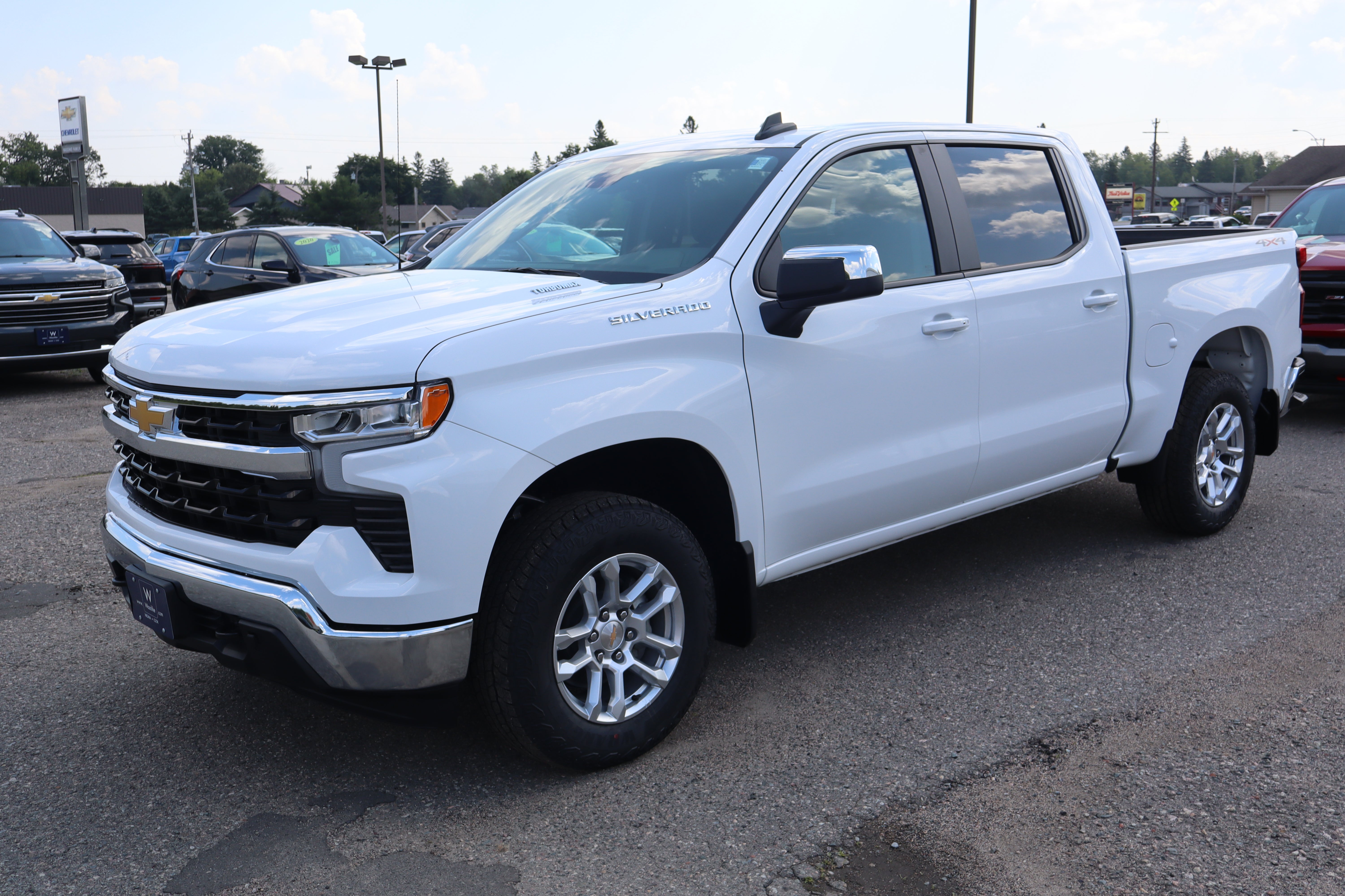 2025 Chevrolet Silverado 1500 LT
